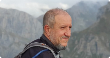 Afaristi Piraj rrit për 5 për qind pagën, thotë se do të jep rrogën e 13-të dhe 14-të